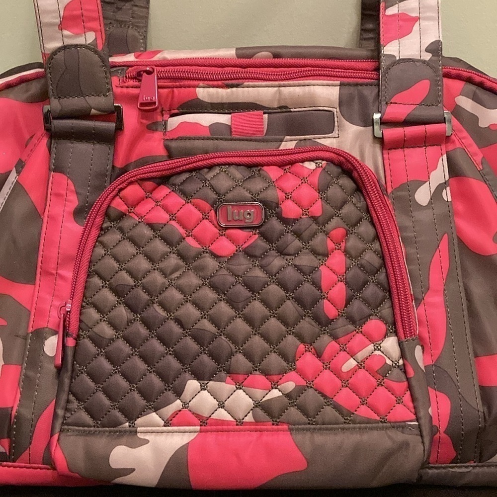 Lug Propeller Pink Camouflage Quilted Duffel Bag BNWT - Picture 2 of 13